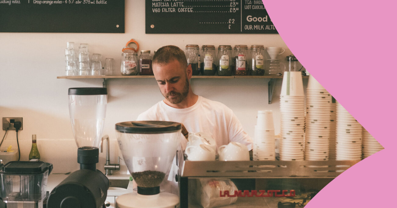 barista making coffee
